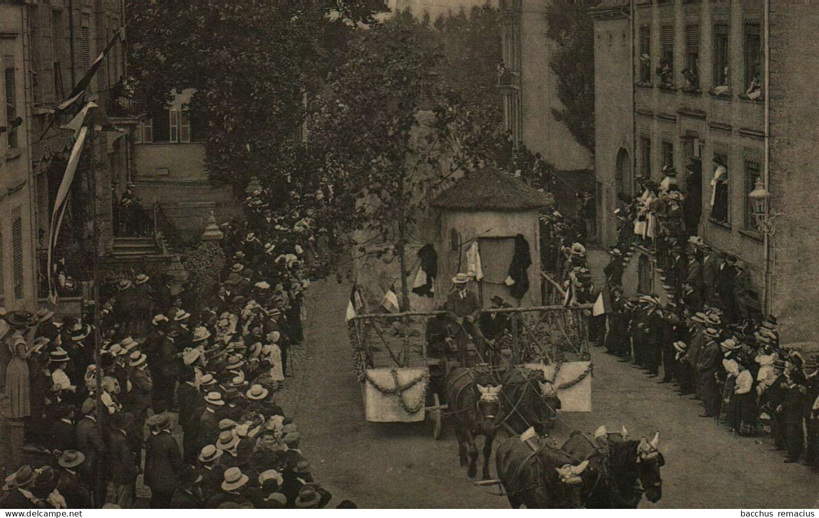 ESCH-SUR-ALZETTE    Historisch-Allegorischer Festzug Am 14. August 1910 Alte Schmiede Mit Hammer Und Amboss Aus Stein - Esch-sur-Alzette