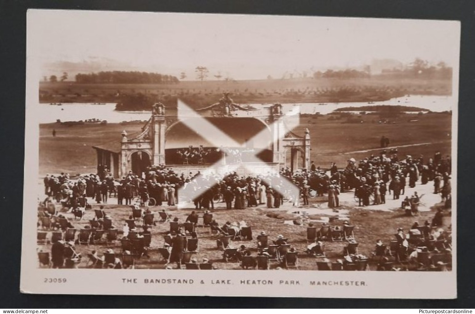 THE BANDSTAND & LAKE HEATON PARK MANCHESTER OLD R/P POSTCARD LANCASHIRE - Manchester