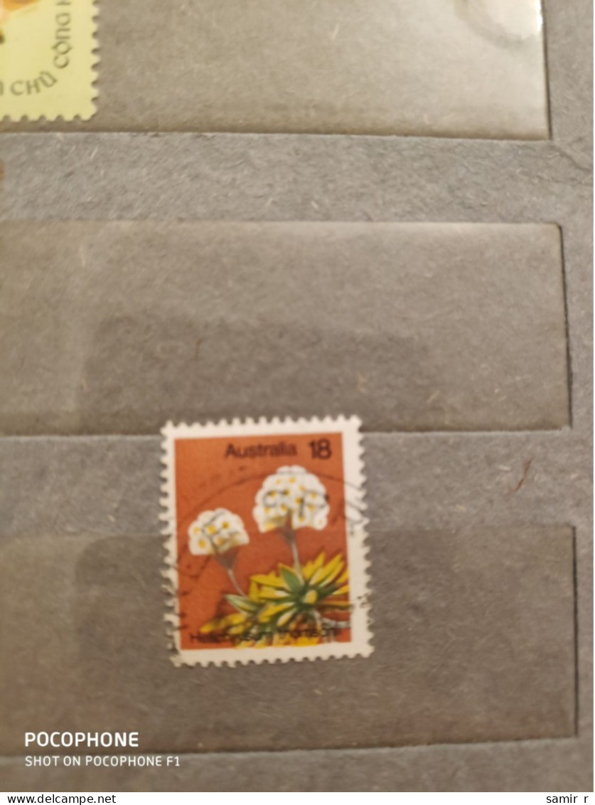 Australia	Flowers (F75) - Used Stamps