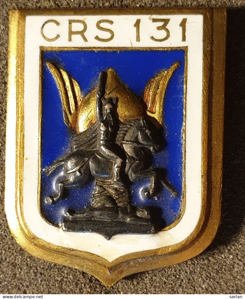 Insigne Militaire 95 , C.R.S. 131, CLERMONT FERRAND, émail Augis Lyon - Police