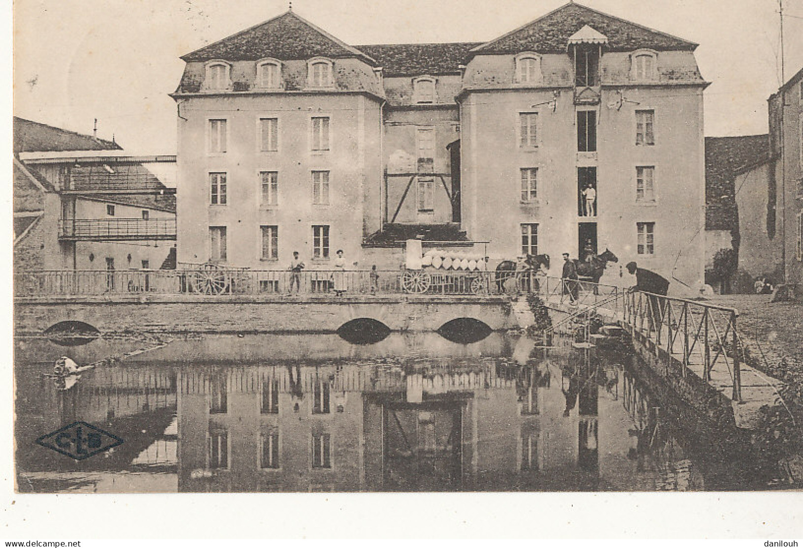 21 // MIREBEAU SUR BEZE    Le Pont De La Bèze Et Le Moulin  14492 - Mirebeau