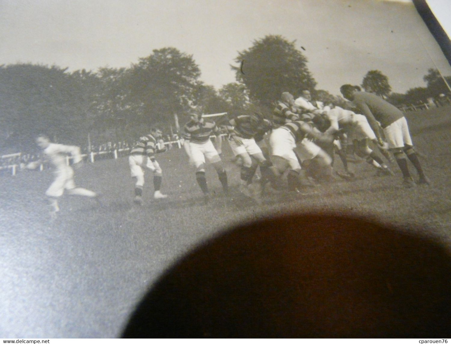 Carte Photo Années 20 Rencontre De Rugby à XV Sur Un Stade à Identifier Sport Fin De Mélée - Rugby