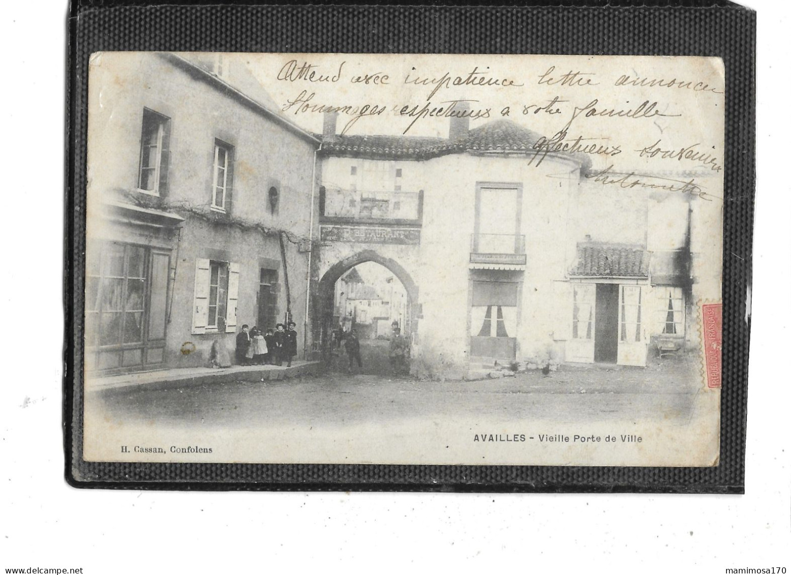 86-AVAILLES-LIMOUZINE - Une Vue Animée D'une VIEILLE PORTE De La Ville En 1900 - Availles Limouzine