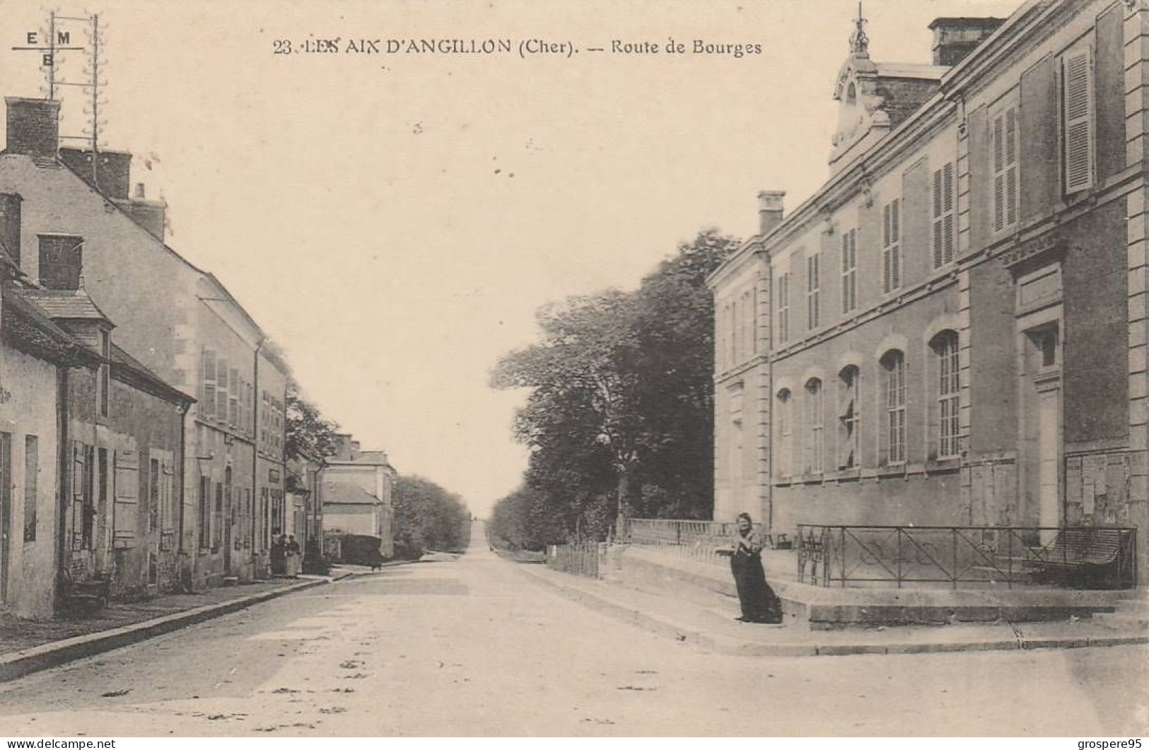 LES AIX D'ANGILLON ROUTE DE BOURGES - Les Aix-d'Angillon