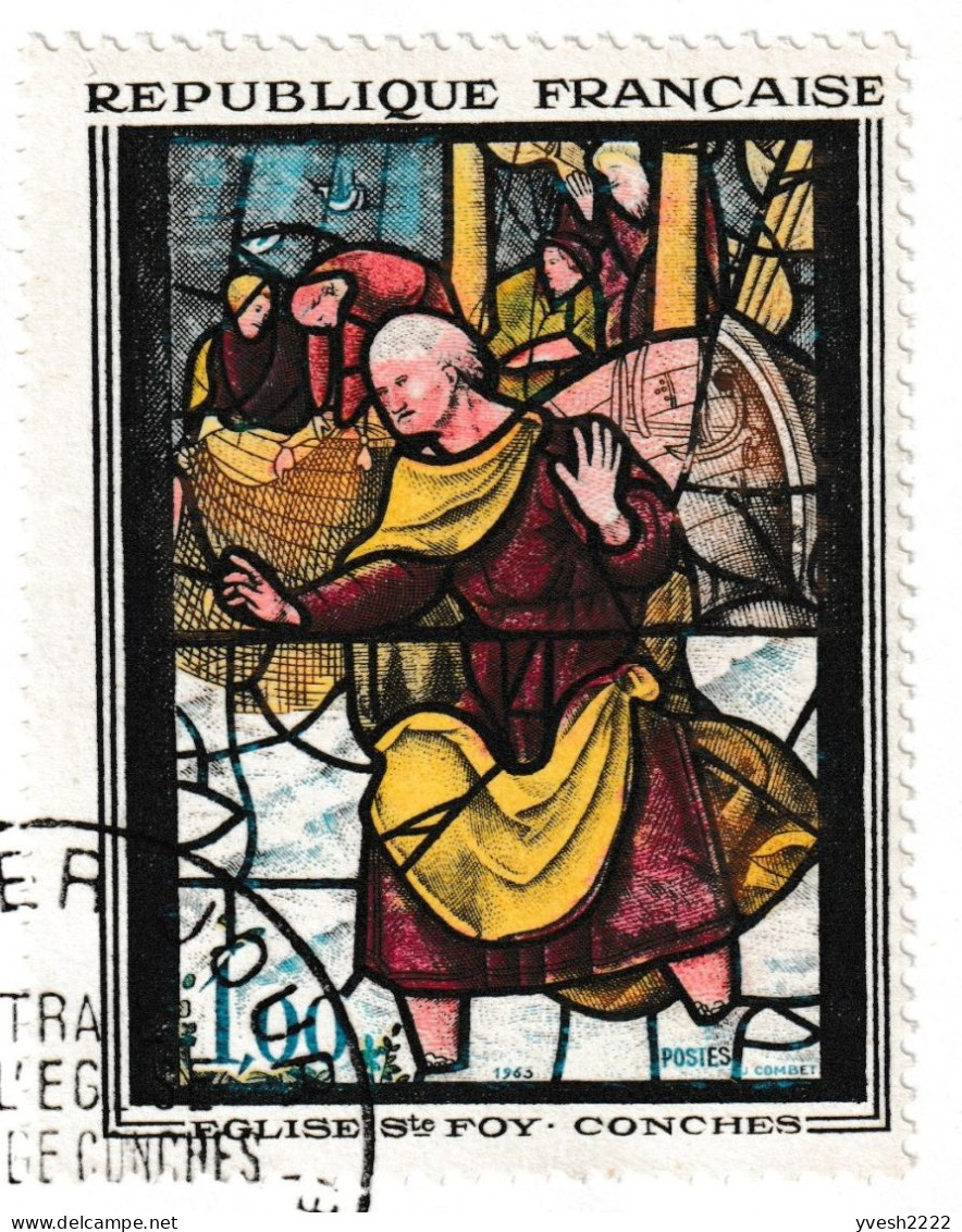 France 1963 Y&T 1377. 2 FDC, Vitrail De L'église Ste Foy, Conches. Curiosité, Détails Jaune Et Rose En Haut à Droite - Glas & Fenster