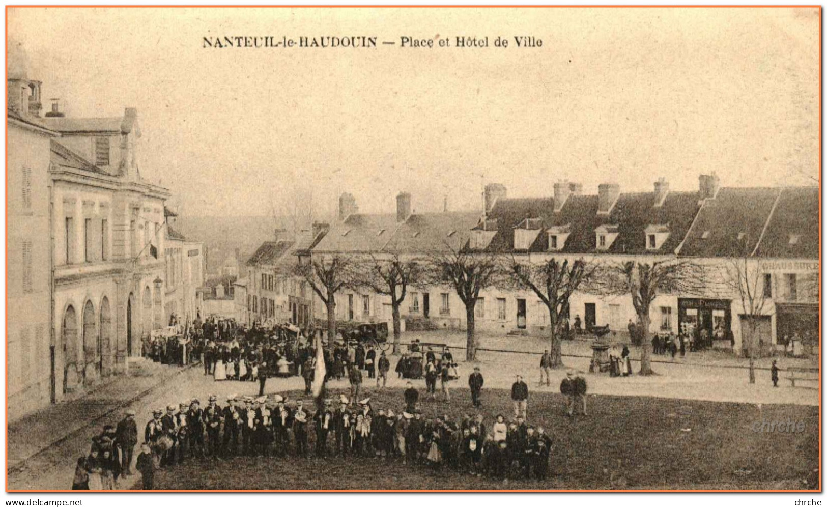 60 - NANTEUIL LE HAUDOUIN - Place Et Hôtel De Ville - Nanteuil-le-Haudouin