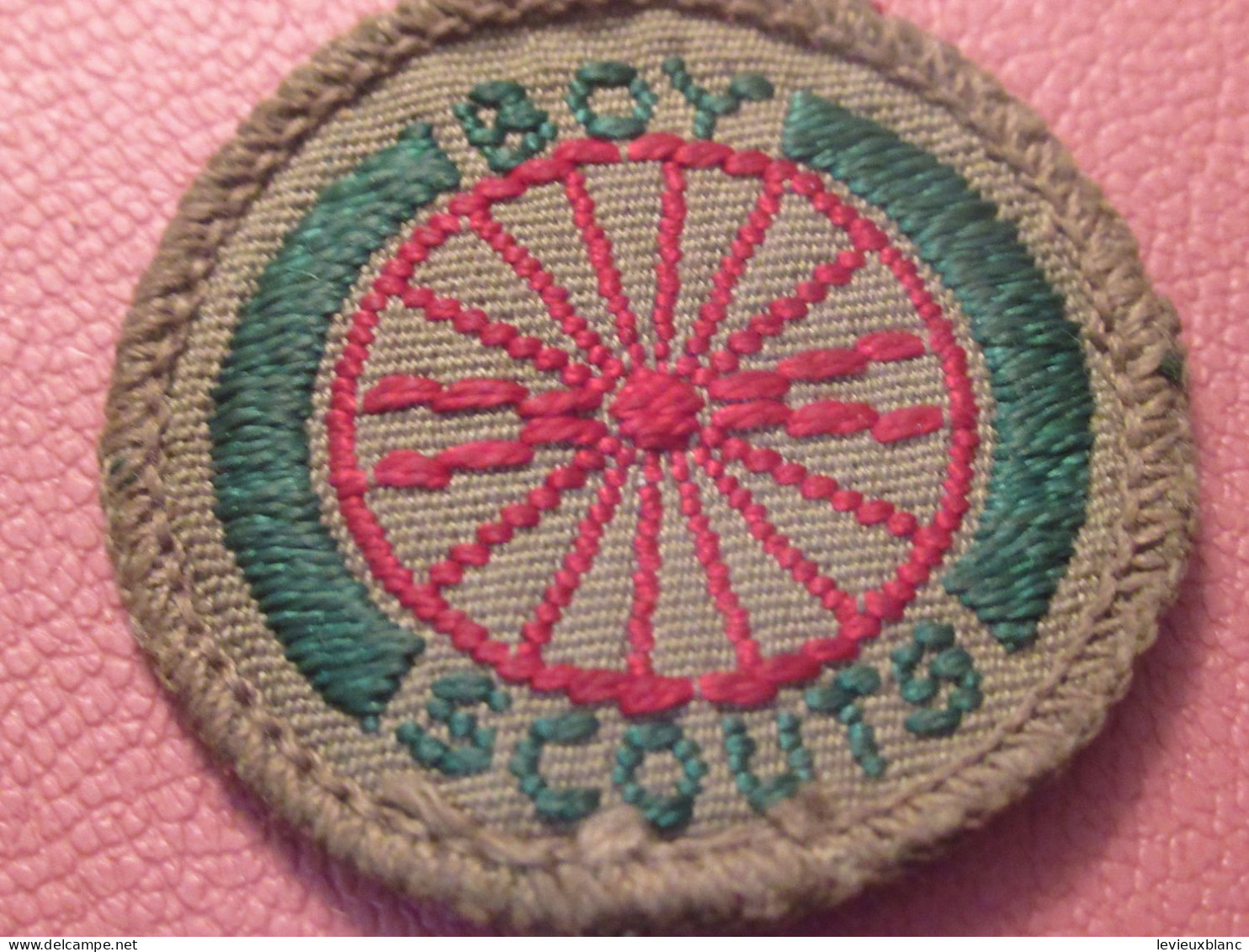 Scoutisme Canada/ Ecusson  Tissu/ Insigne De Mérite/ Roue  /année 1940-1960                  ET588 - Scoutismo