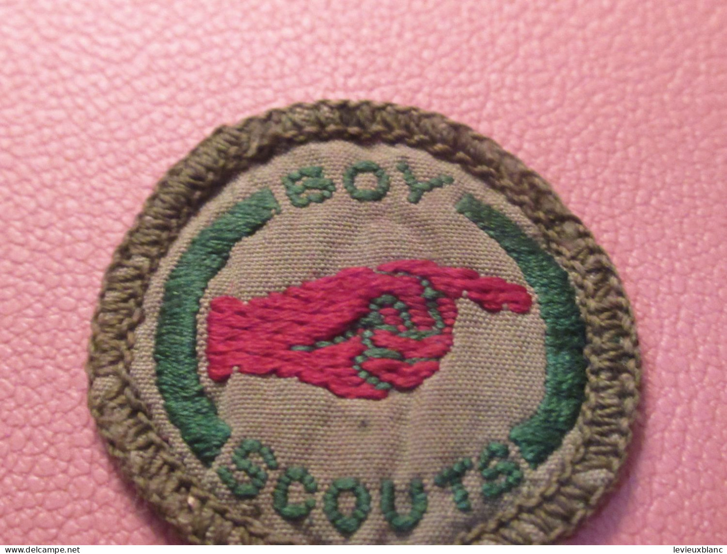 Scoutisme Canada/ Ecusson  Tissu/ Insigne De Mérite/Main Avec Index  /année 1940-1960                  ET589 - Scouting