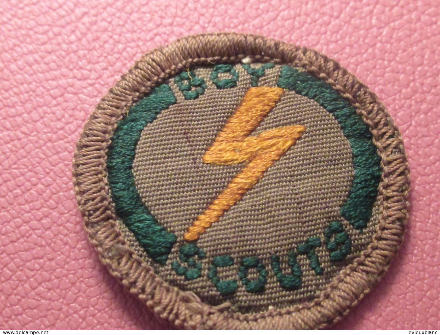 Scoutisme Canada/ Ecusson  Tissu/ Insigne De Mérite/Eclair /année 1940-1960                  ET593 - Padvinderij