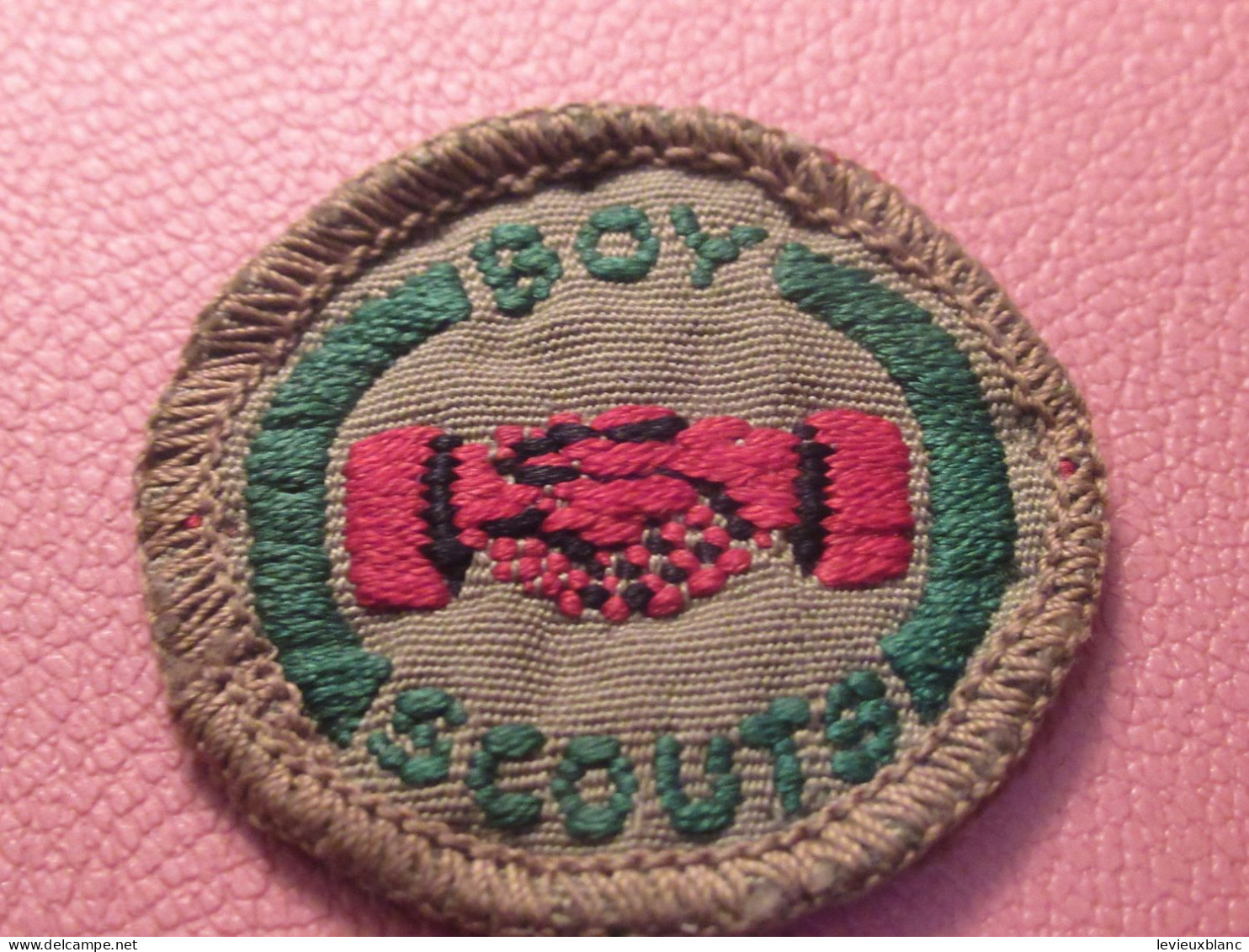 Scoutisme Canada/ Ecusson  Tissu/ Insigne De Mérite/Poignée De Mains /année 1940-1960                  ET605 - Movimiento Scout