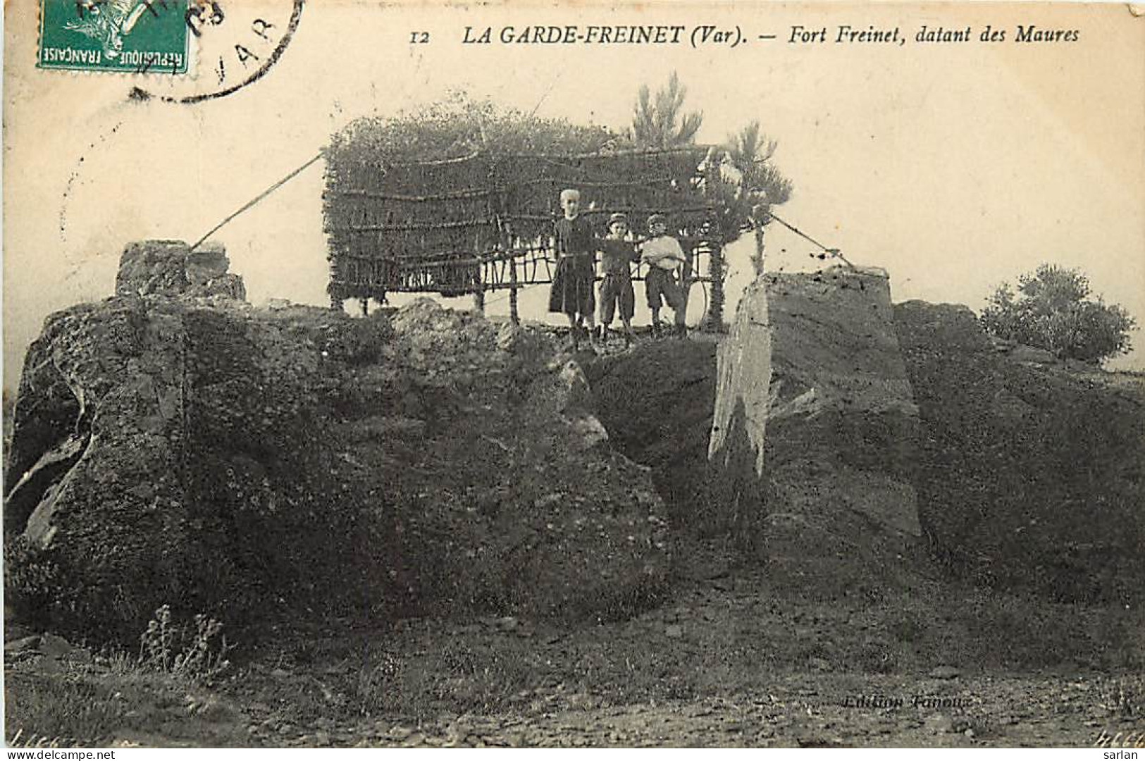 83 , LA GARDE FREINET , Le Fort Datant Des Maures , * 239 10 - La Garde Freinet