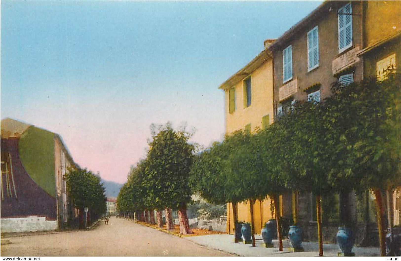 83 , LE LUC , Place Jean Jaures , * 239 72 - Le Luc