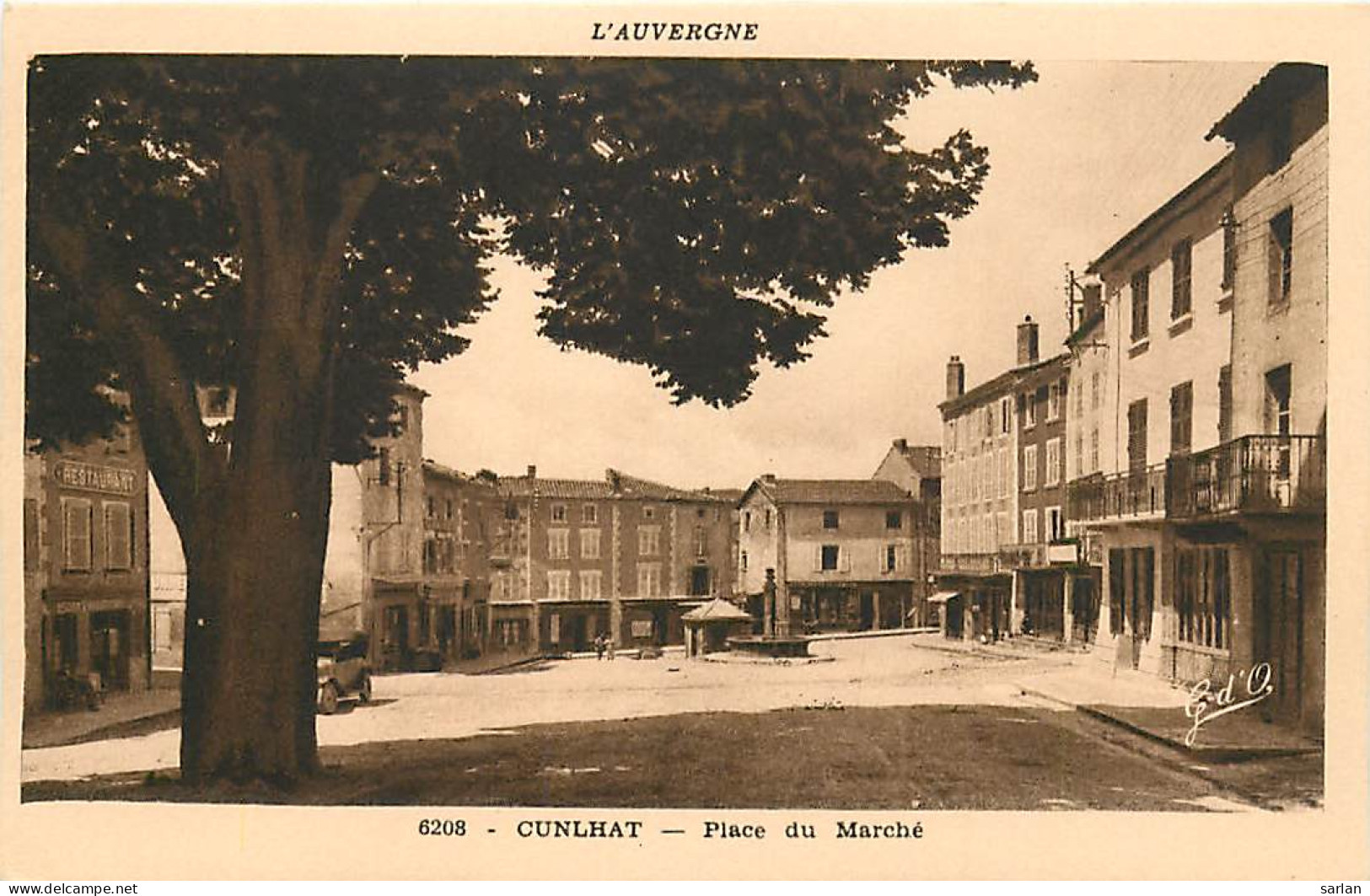 63 , LIVRADOIS FOREZ  , CUNLHAT , Place Du Marché , * 254 19 - Cunlhat