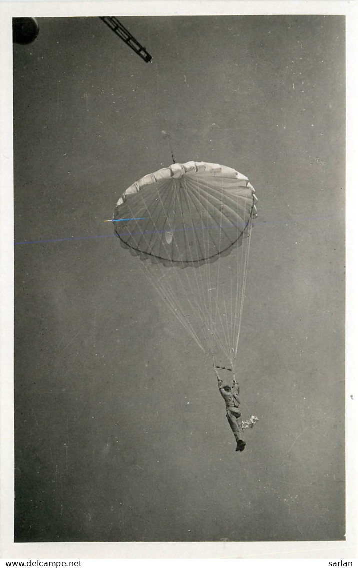 ISTRES AVIATION , Saut D'éleve Parachutiste , * 286 10 - Parachutting