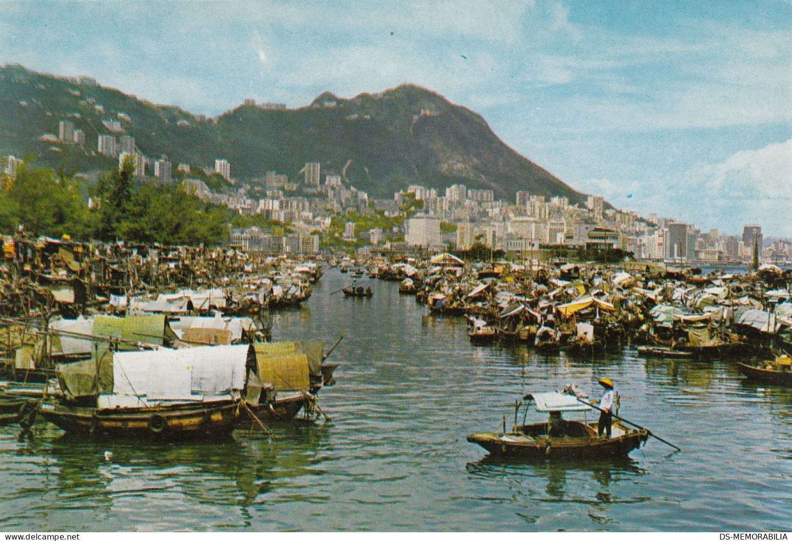 Hong Kong - Boat People In Causeway Bay Typhoon Shelter - Chine (Hong Kong)