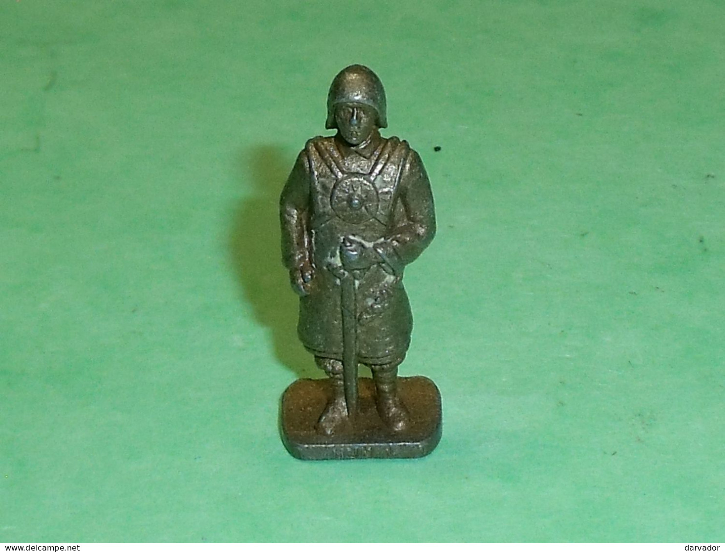 Kinder / Figurines En Métal : Hun 1L    TB116C - Metal Figurines