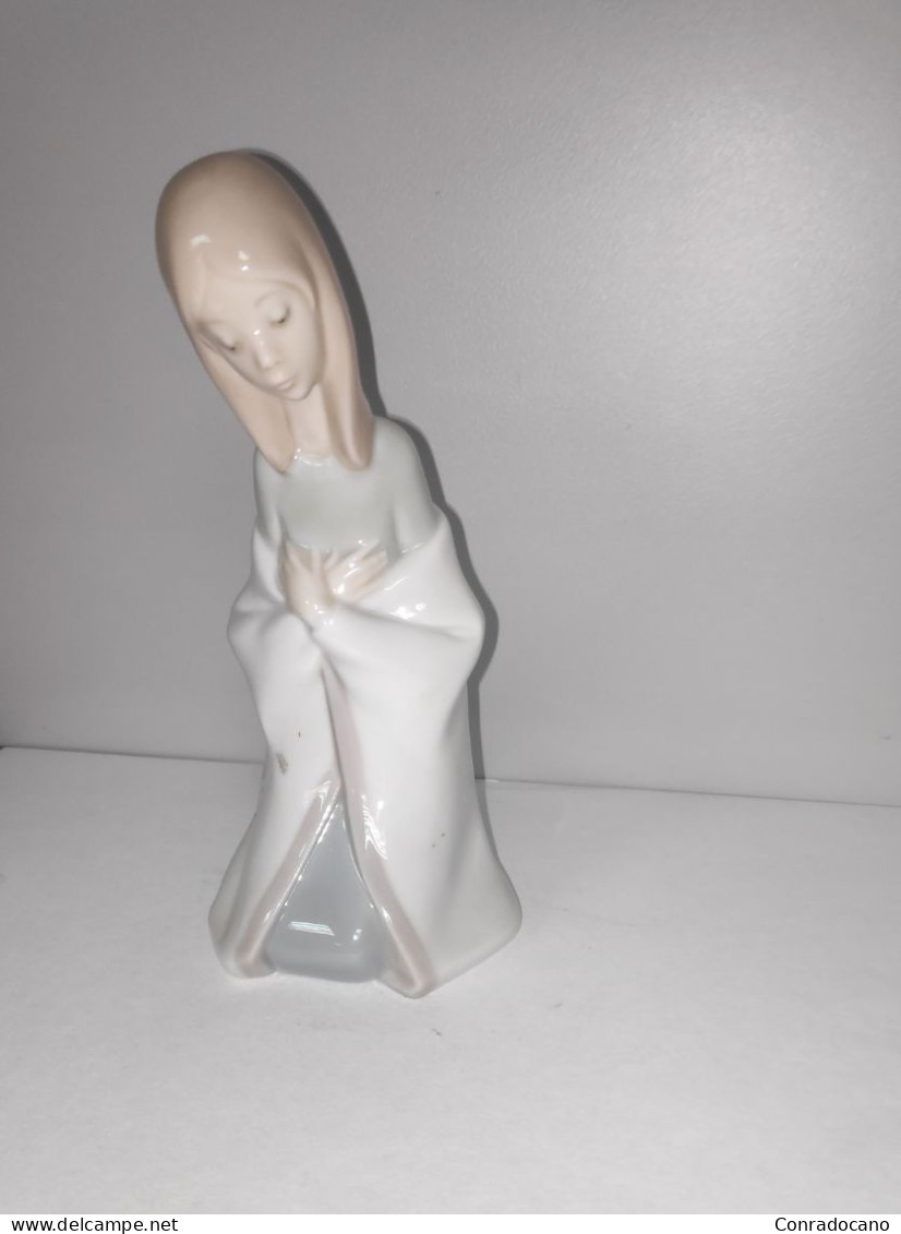 01004671 VIRGEN BELEN. FIGURA PORCELANA LLADRÓ DESCATALOGADA. - Lladro (ESP)