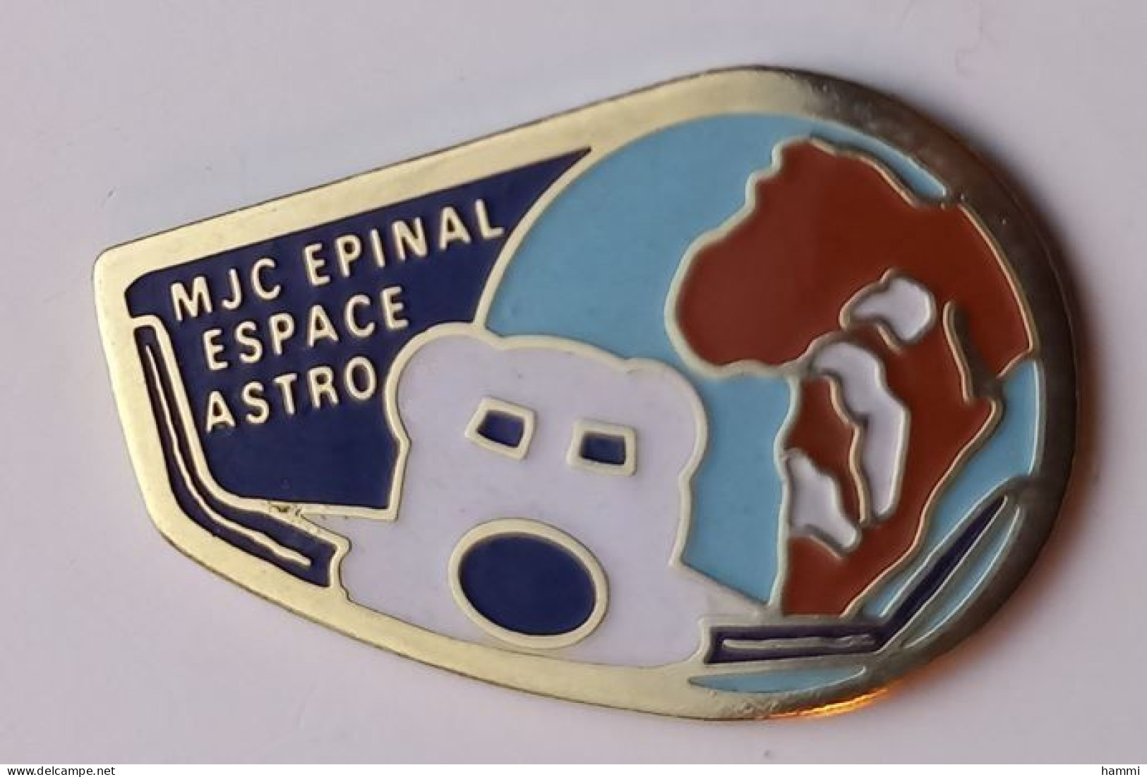 P91 Pin's Fusée Espace Astro EPINAL MJC VOSGES Space AFRIQUE Africa Achat Immédiat Immédiat - Spazio