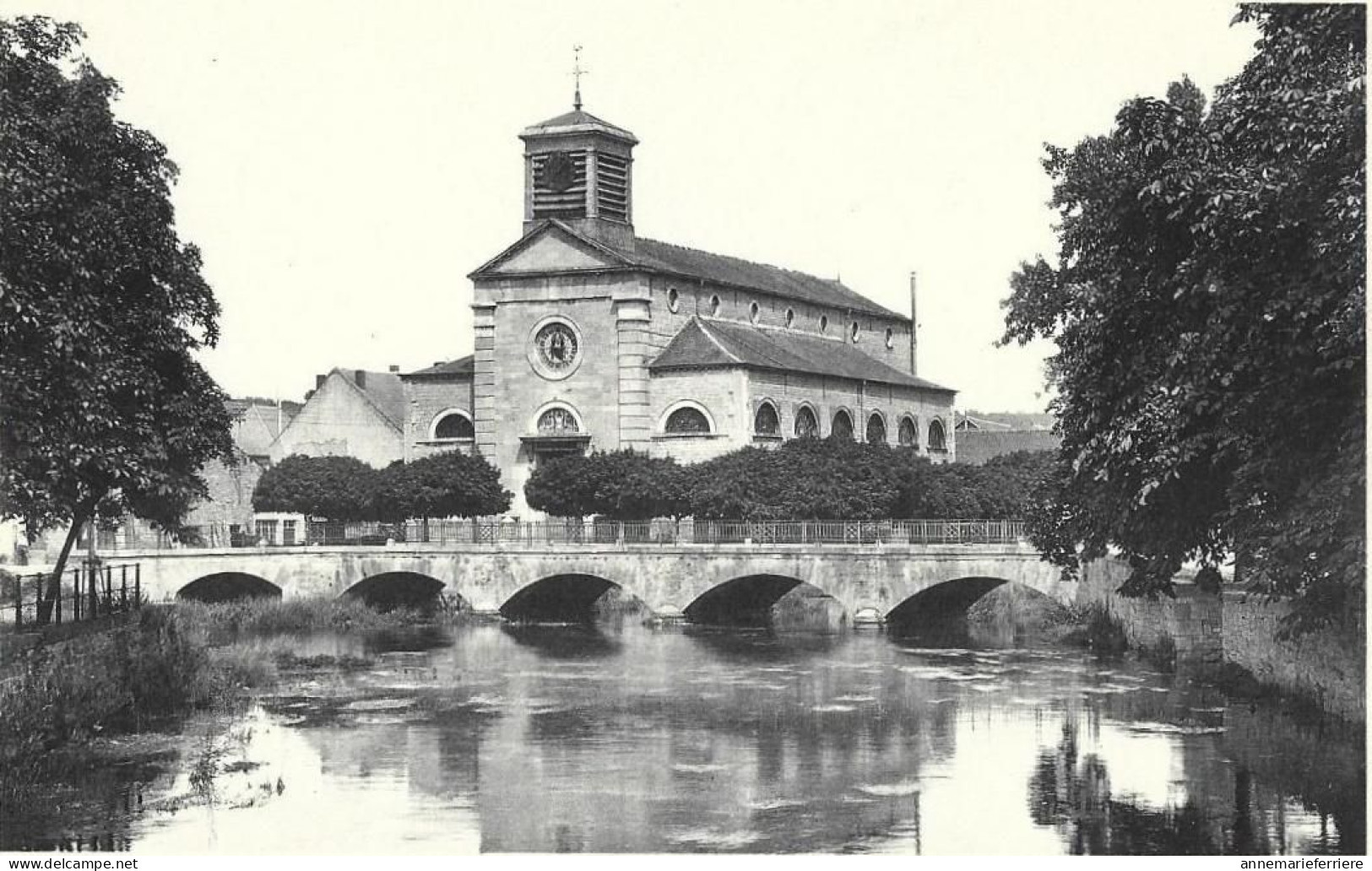 Nismes L'église Et Le Pont Sur L'eau Noire - Viroinval