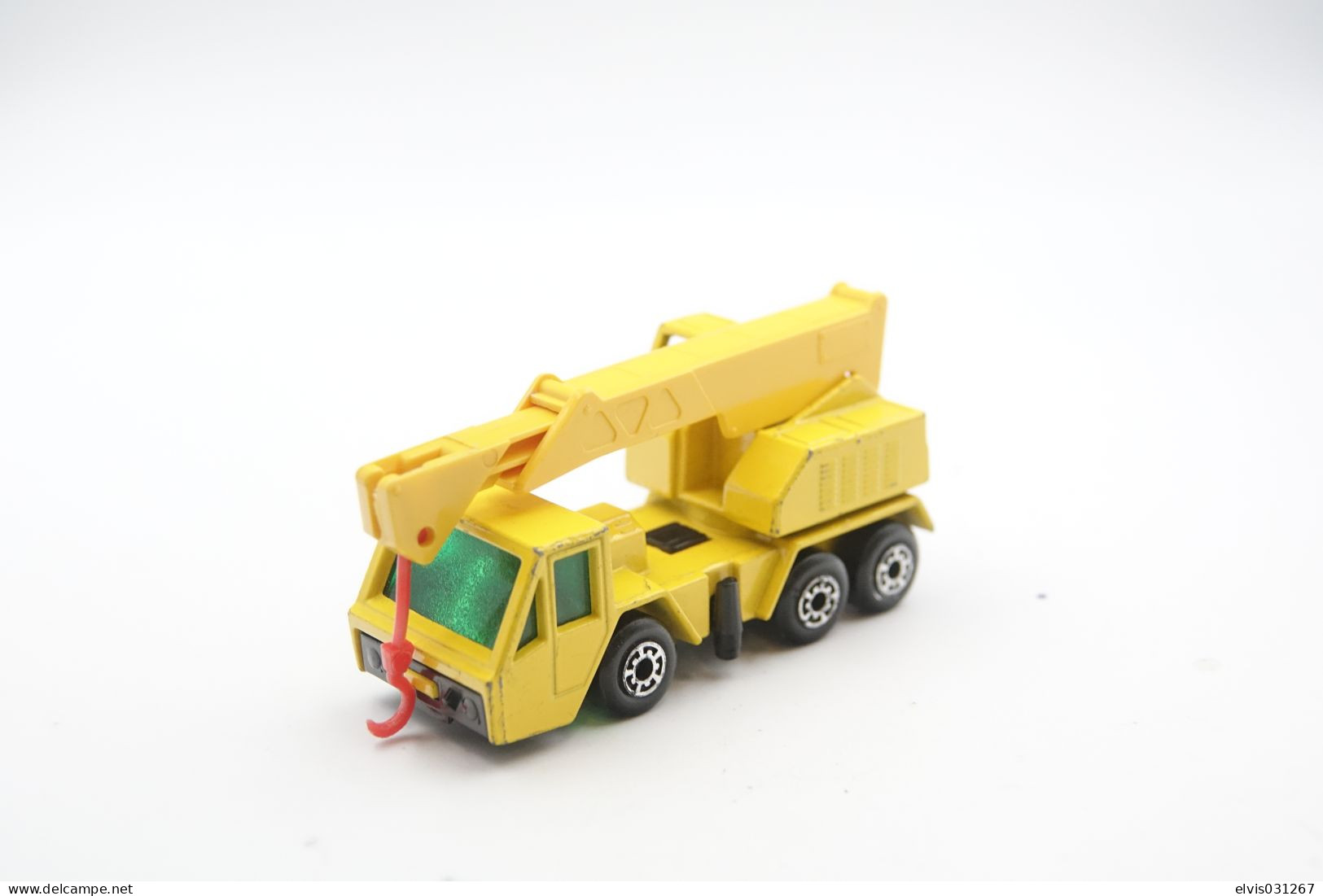 Matchbox Lesney MB49-C3 CRANE TRUCK, Issued 1976, Scale : 1/64 - Matchbox (Mattel)