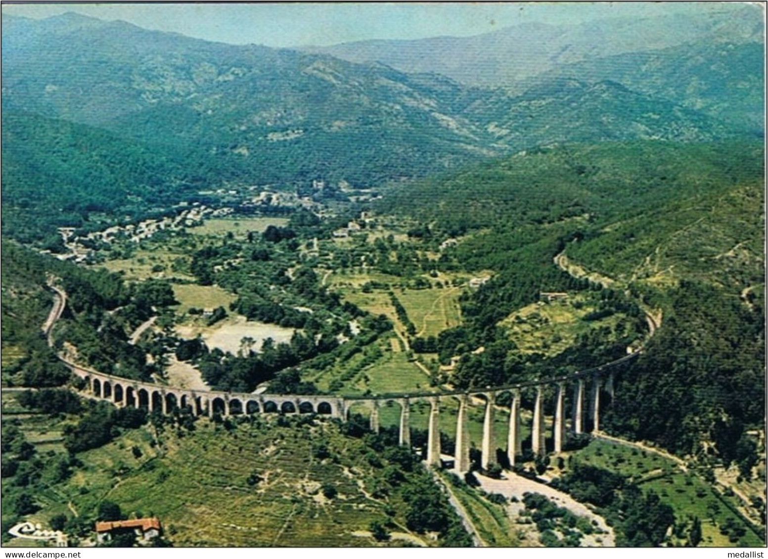 CPM..30..CHAMBORIGAUD..VUE AERIENNE..LE VIADUC..AU FOND CHAMBORIGAUD - Chamborigaud