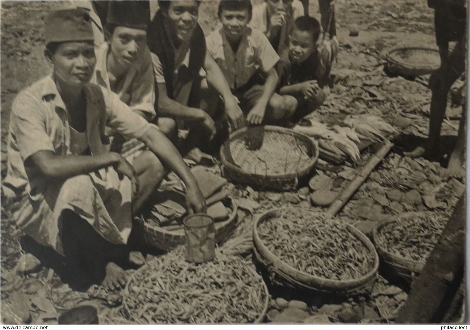 Ned. Indie - Indonesia  / Op De Vismarkt In Bonthain Zuid Celebes 19?? - Indonesia