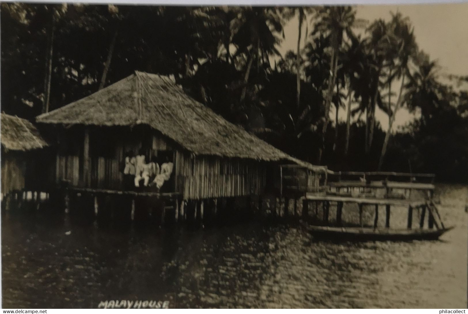 Ned. Indie - Indonesia  / FOTOKAART Malay House - Sumatra - Borneo 19?? - Indonesien