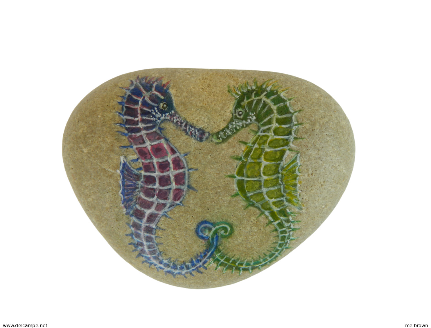 Seahorses Hand Painted On A Heart-Shaped Beach Stone Paperweight - Animales