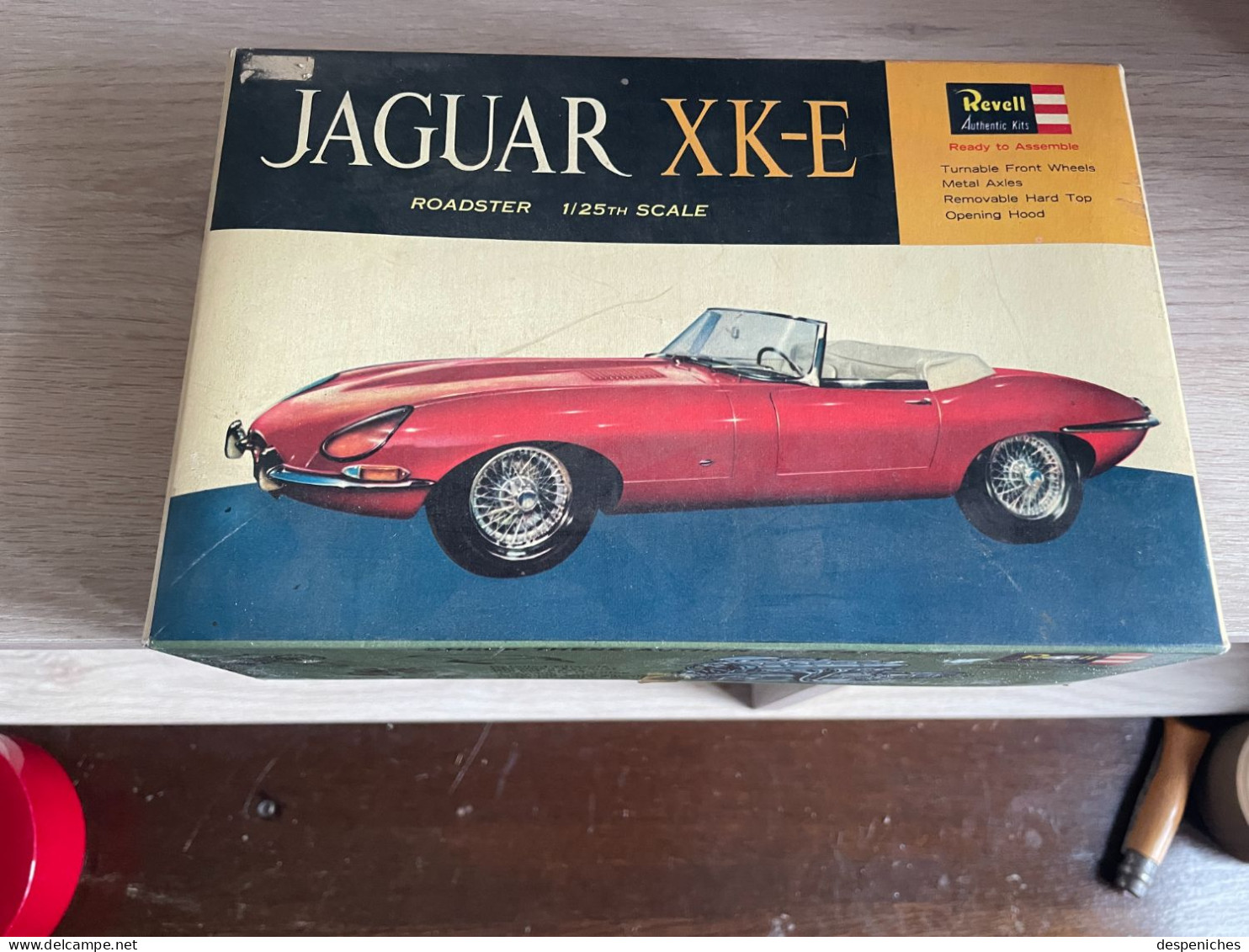 Maquette NEUVE Jaguar Type E XK-E Coupé Revell 1/25e, Intérieur Sous Blister - Automobili