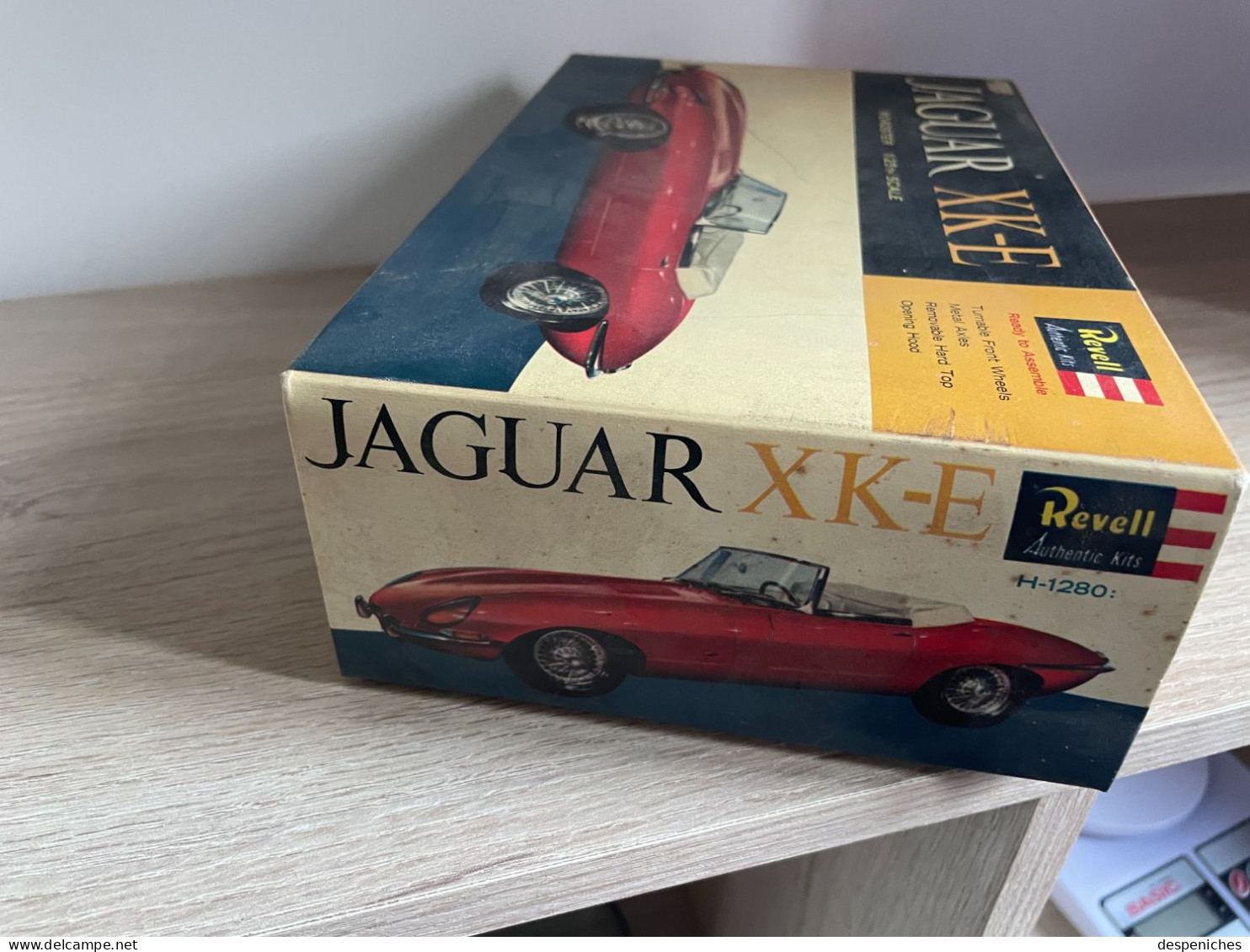 Maquette NEUVE Jaguar Type E XK-E coupé Revell 1/25e, intérieur sous blister