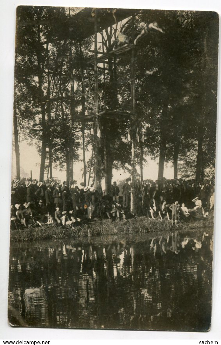 CARTE PHOTO Plongeon En Riviere écrite Par Le Plongeur Prenant Son Evol Saut Voir Dos    D17 2022 - Kunst- Und Turmspringen