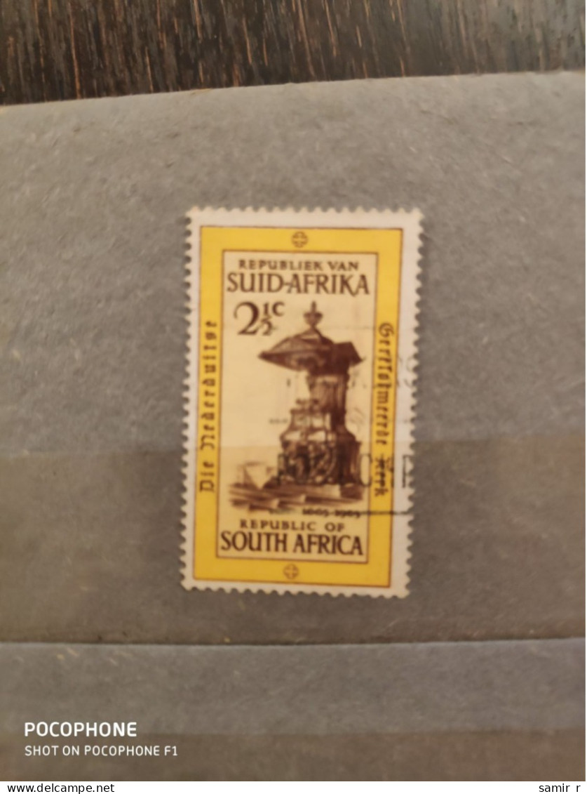 South Africa	Art (F75) - Used Stamps