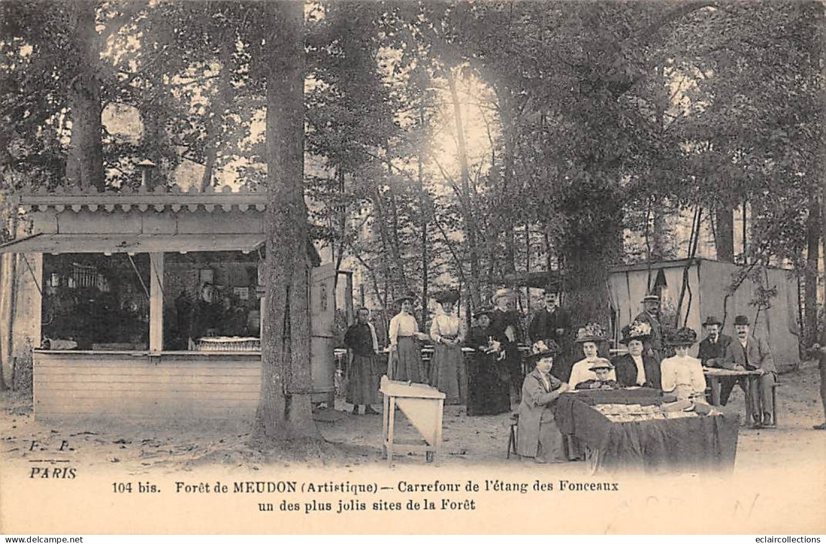 Meudon       92     En Forêt.  Carrefour De L'étang Des Fonceaux  Jeu De La Grenouille. Marchande De Cartes  (voir Scan) - Meudon