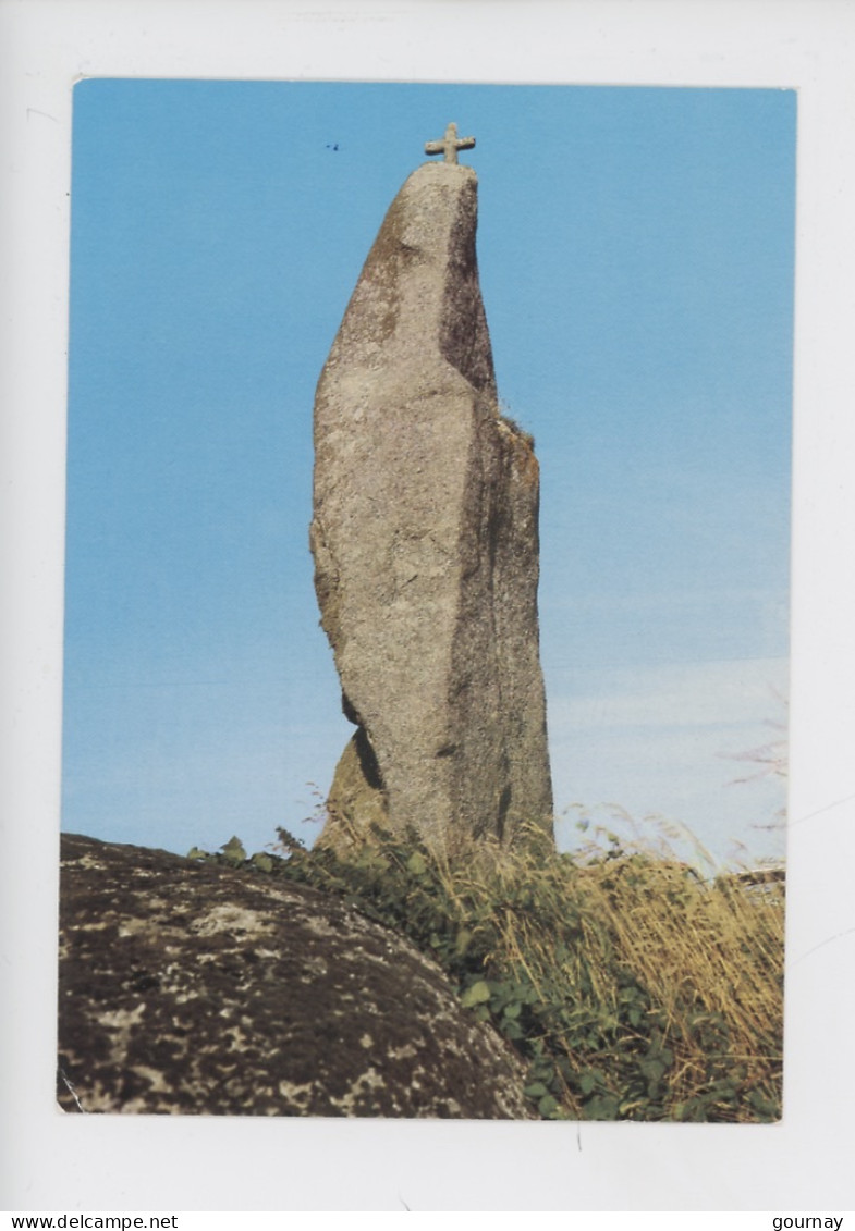 Brignogan : Menhir Appelé "Men Marz" La Pierre Du Miracle  (cp Vierge N°27 Artaud) - Dolmen & Menhirs