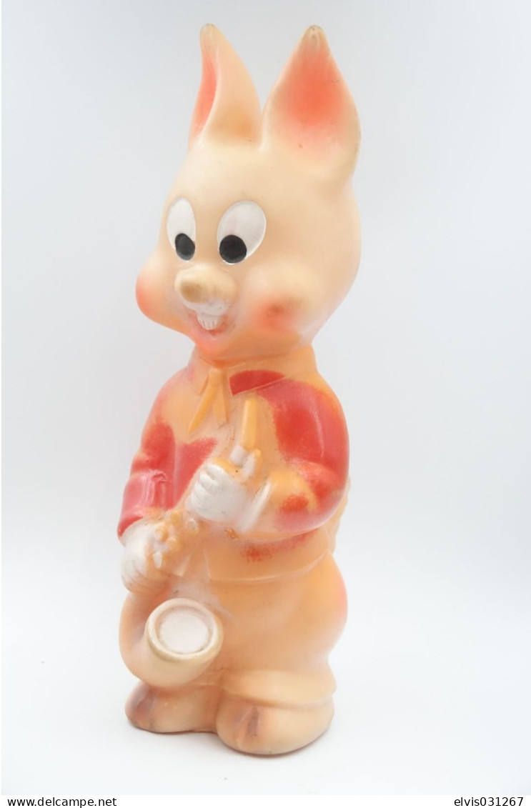 PIEPER POUET SQUEAKY: LEDRAPLASTIC SQUIRREL SAXOPHONE - L=24  - ***  - M DEP ELEPHANT ITALY - Rubber - Vinyl - 1960's - Schlümpfe