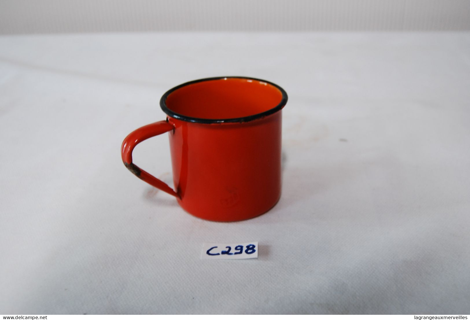 C298 Ancienne Tasse En émaillé - Vintage - Rouge - Cups