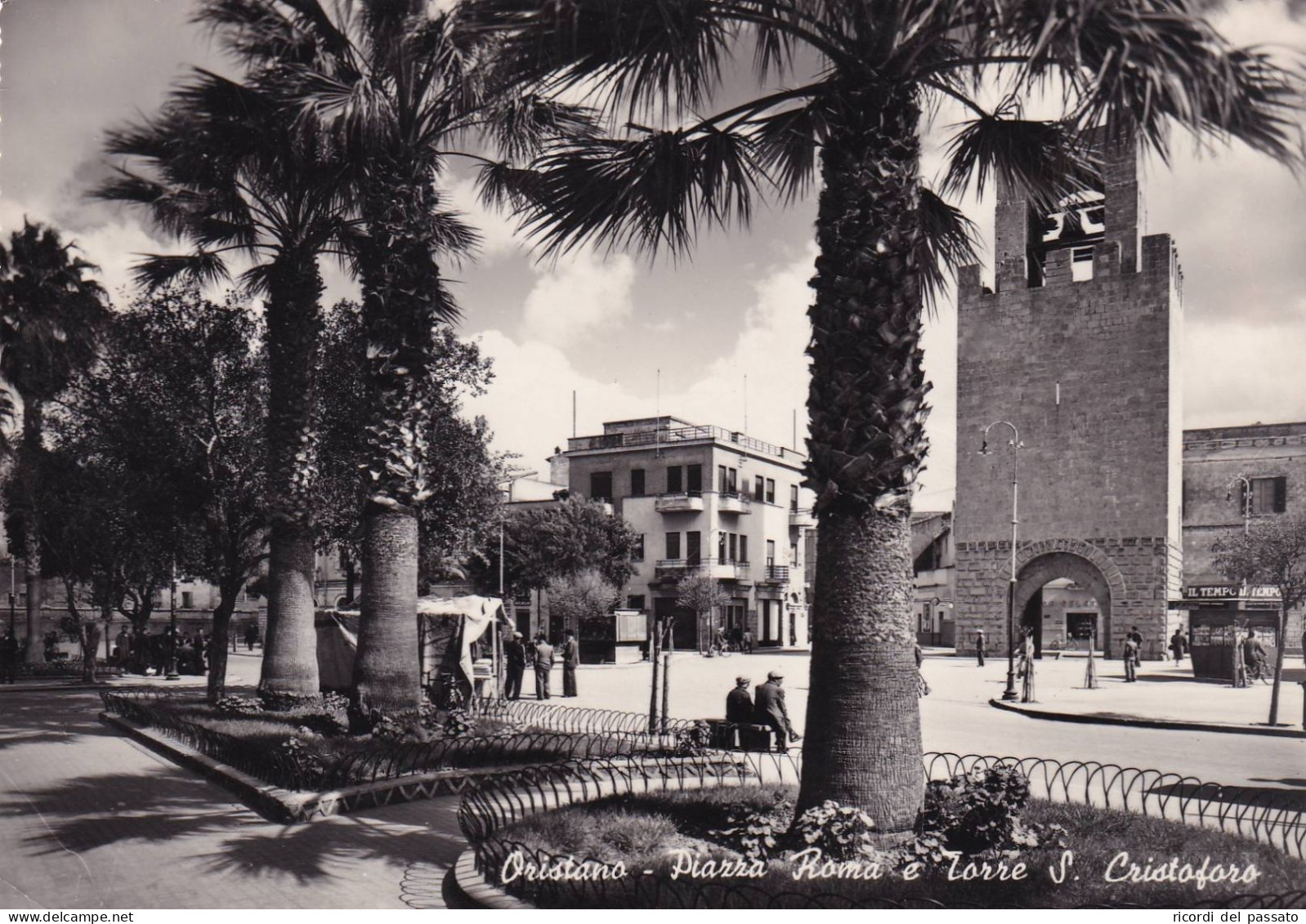 Cartolina Oristano - Piazza Roma E Torre San Cristoforo - Oristano