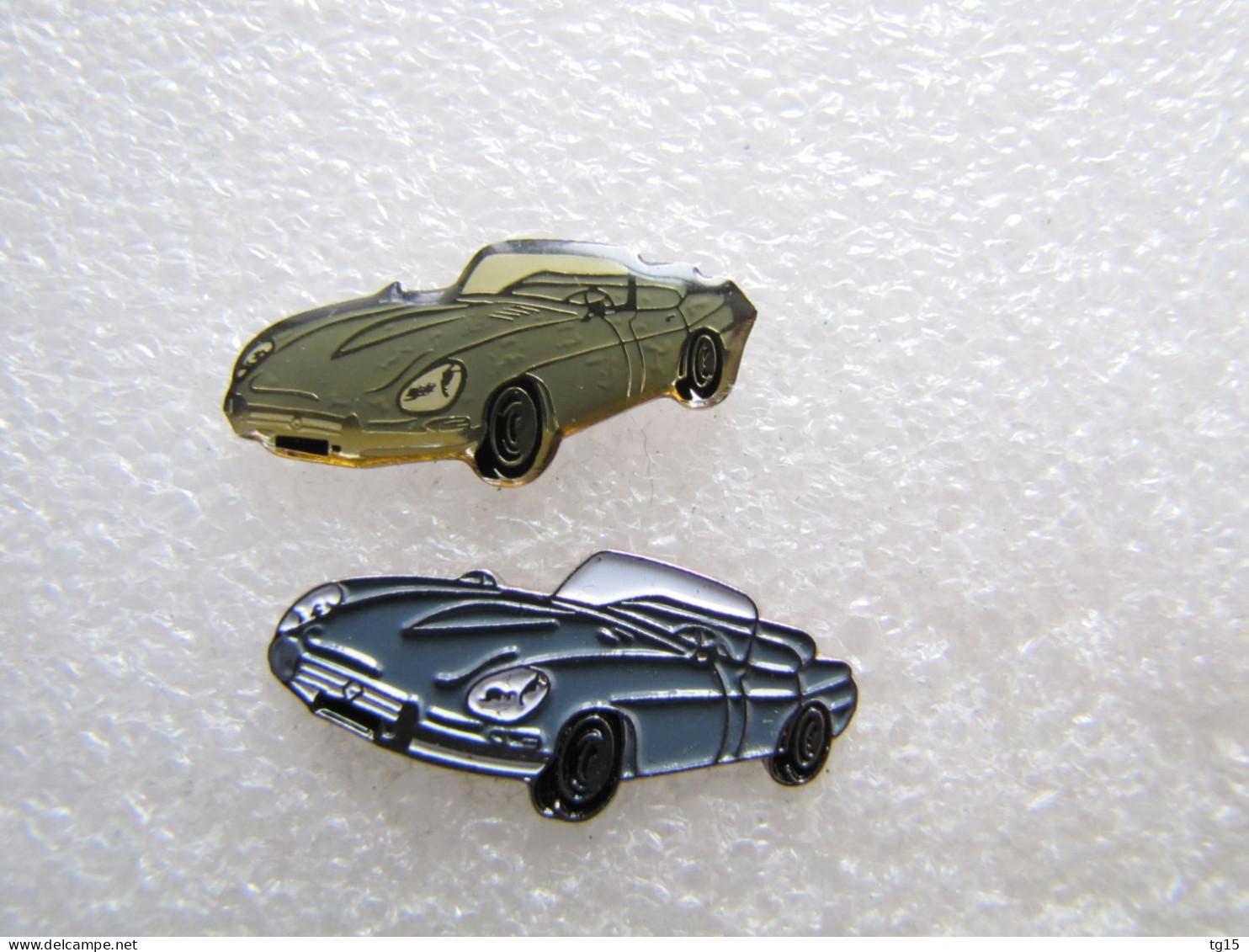 PIN'S    LOT  2  JAGUAR  TYPE  E - Jaguar