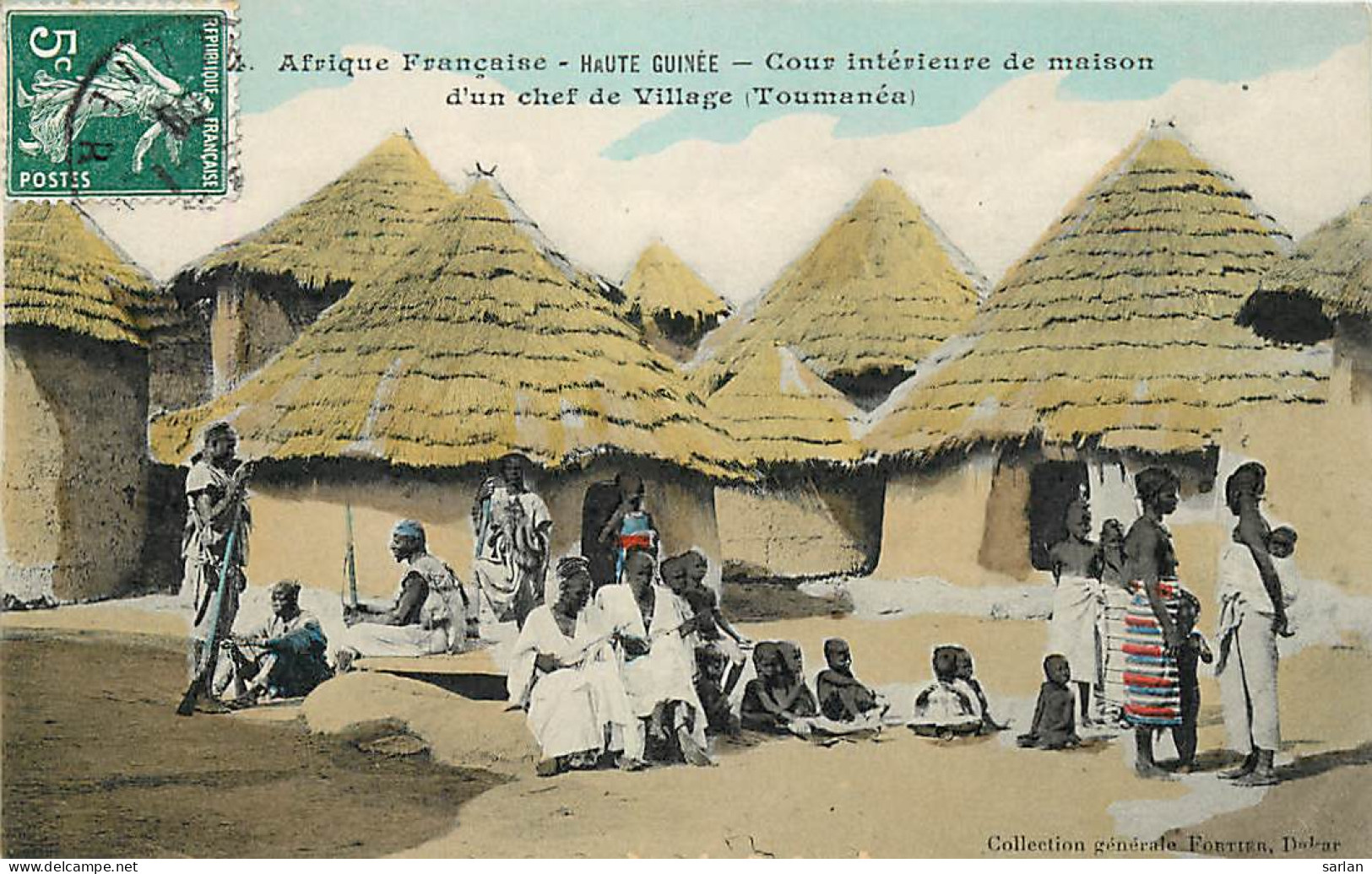 Haute Guinée , Cour Interieur D'une Maison De Chef De Village ( Toumanéa ) , * 360 56 - Guinée Française