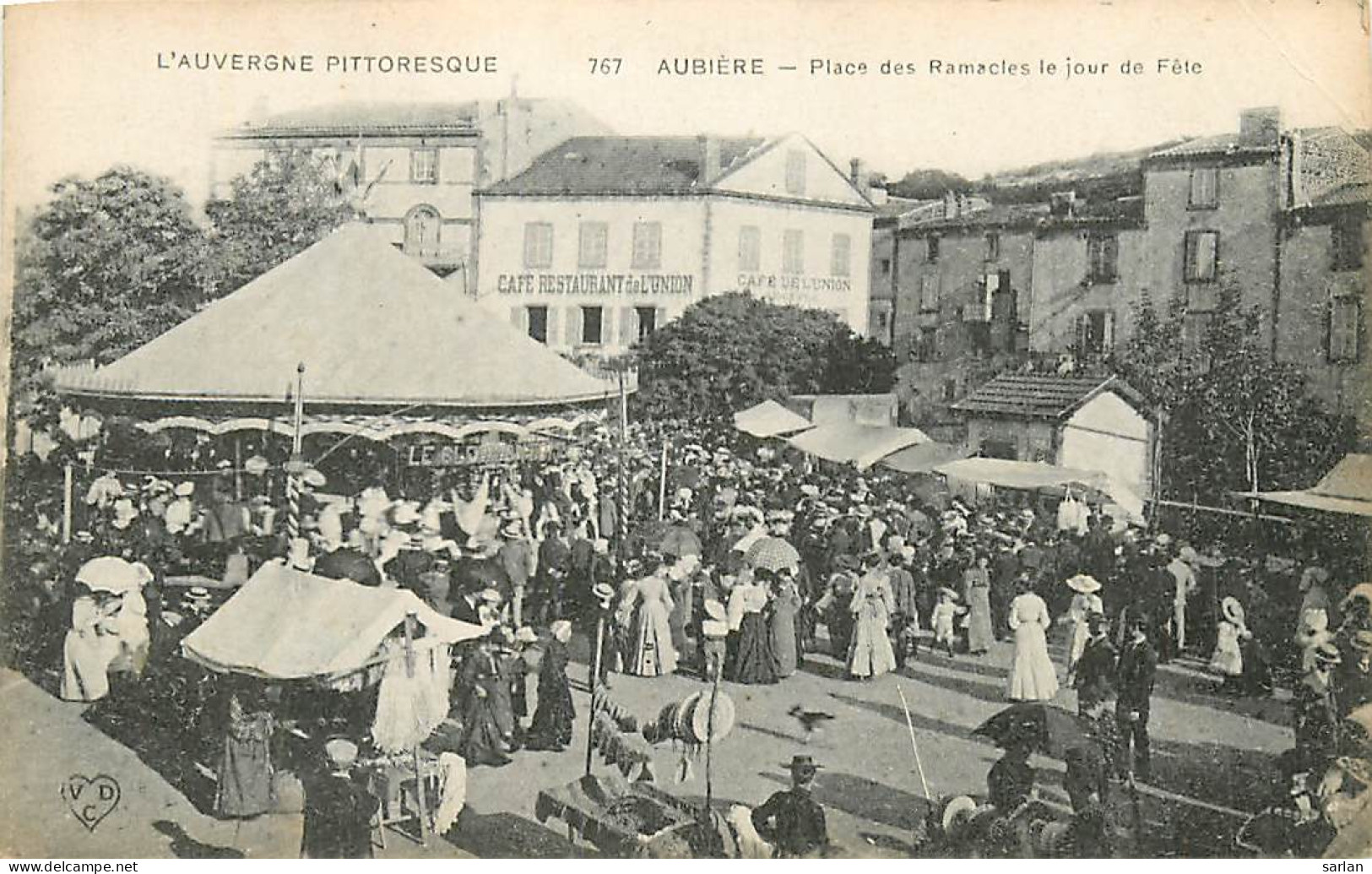 63 , AUBIERE , Place Des Ramacles Un Jour De Fete , Manege Forain , * 371 97 - Aubiere