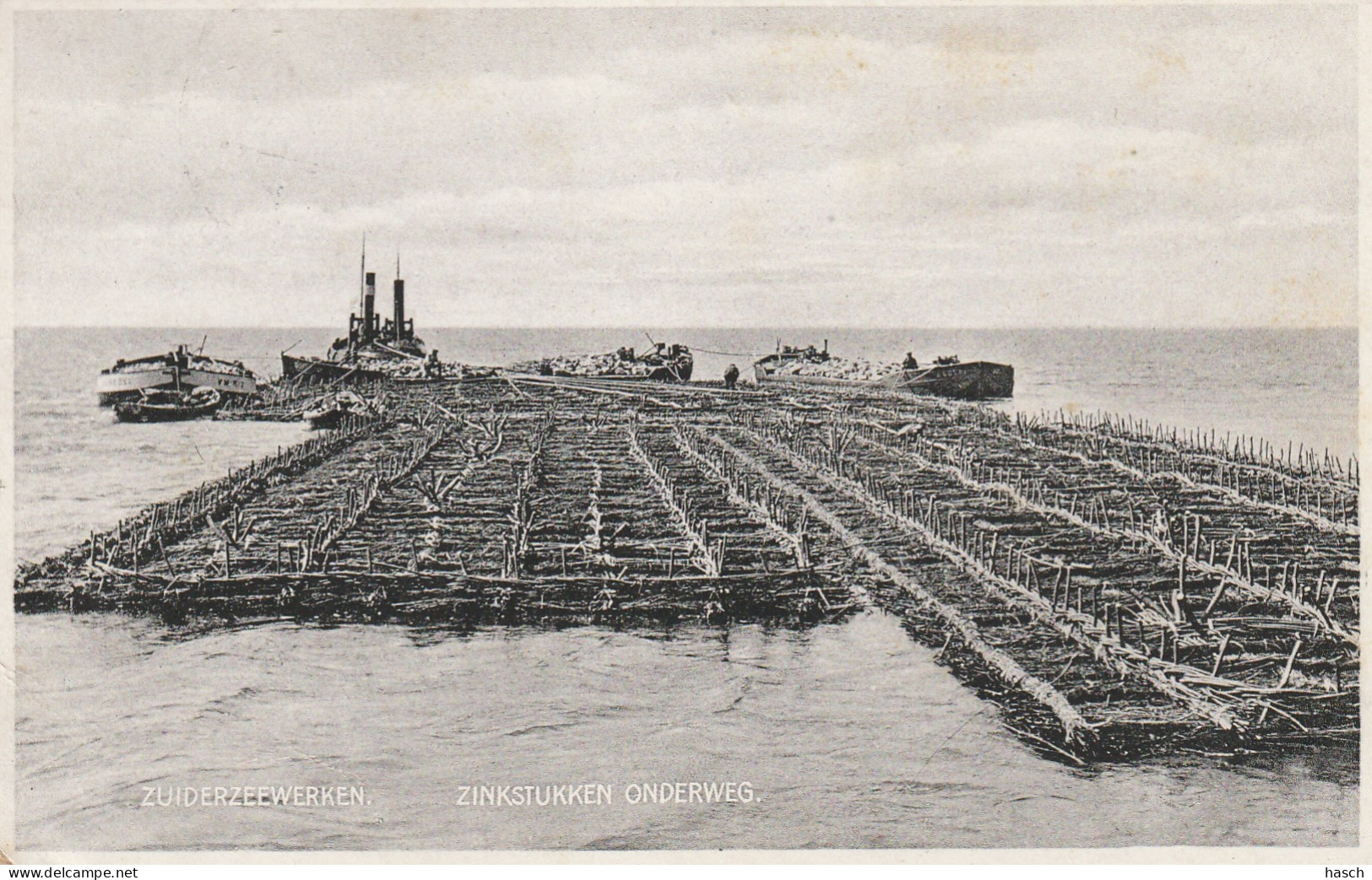 4905 191 Zuiderzeewerken, Zinkstukken Onderweg.   - Den Oever (& Afsluitdijk)