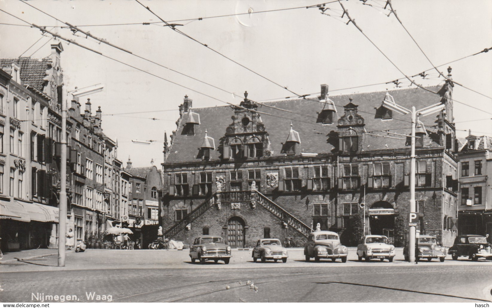 4905 202 Nijmegen, Waag. (Fotokaart.) (Onder En Boven Punaisegaatjes.)  - Nijmegen