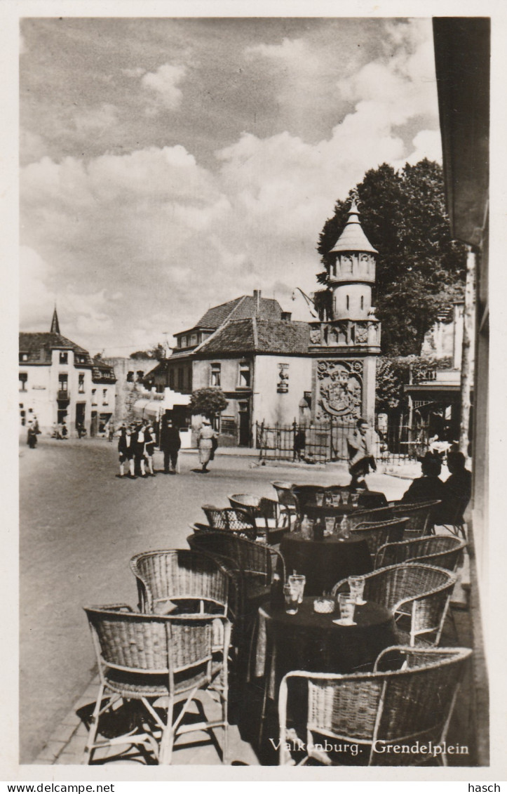 4905 224  Valkenburg, Grendelplein. (Fotokaart.)  - Valkenburg