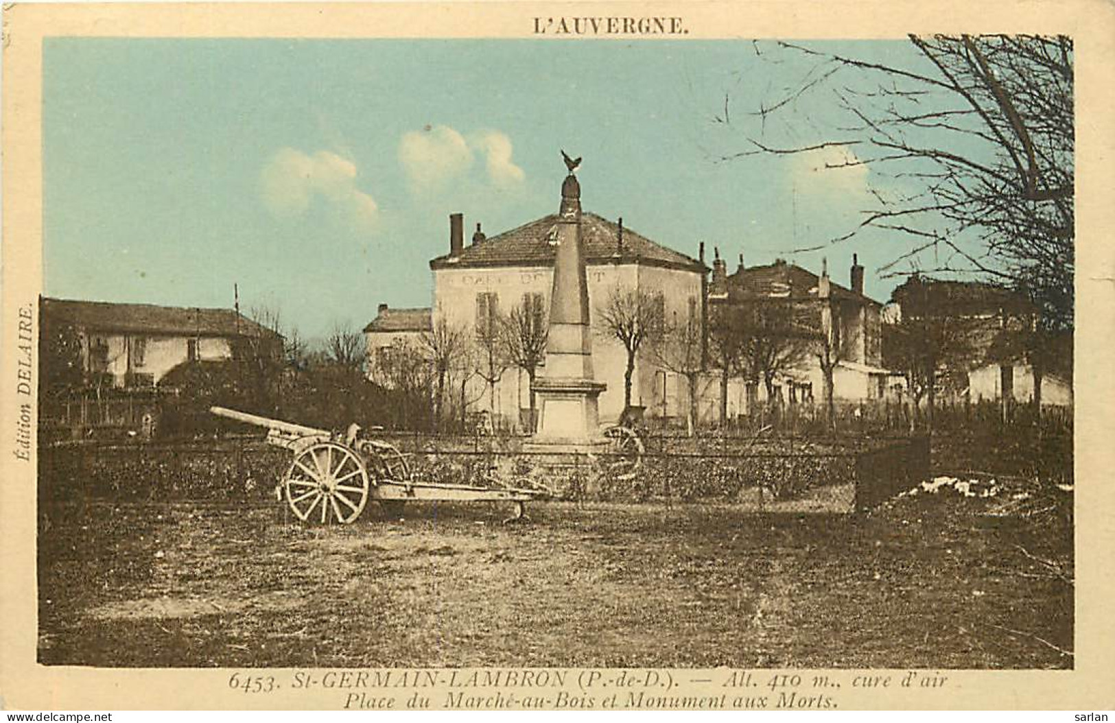 63 , ST GERMAIN LEMBRON , Place Du Marché Au Bois , Monument Aux Morts , * LC 378 13 - Saint Germain Lembron