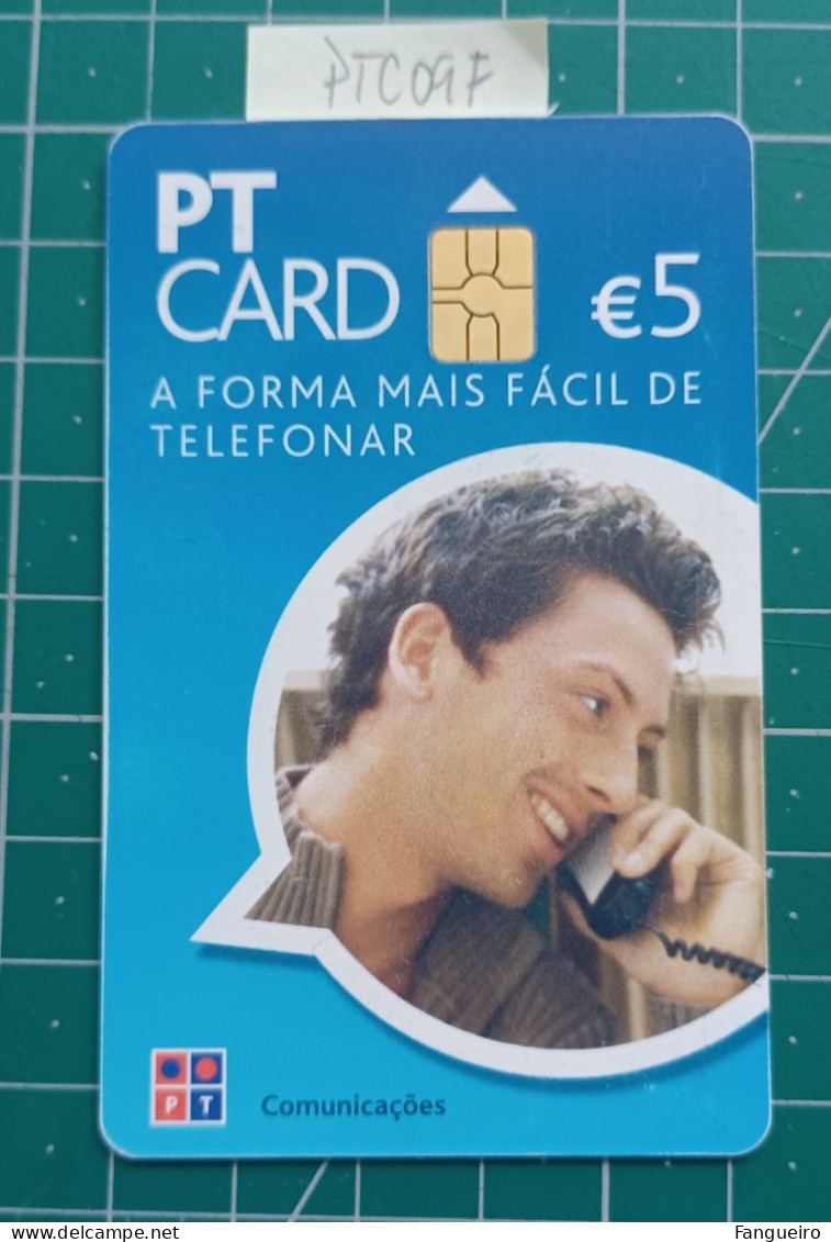 PORTUGAL USED PHONECARD PTC09F - MAN ON PHONE - Portugal