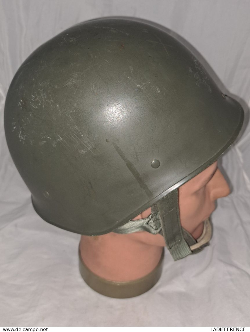 Casque F1 Armée Française D'Après Guerre - Headpieces, Headdresses