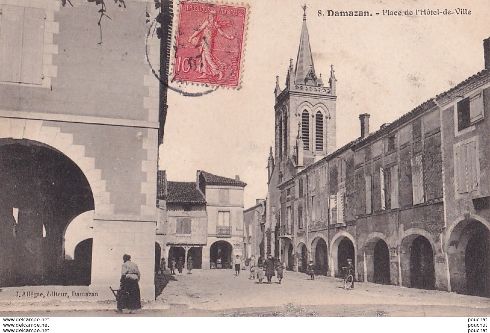 L1-47) DAMAZAN - PLACE DE L ' HOTEL DE VILLE   - ANIMEE - HABITANTS - EN 1907 - Damazan