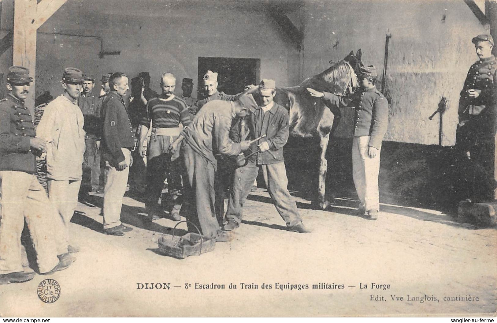 CPA 21 DIJON / 8e ESCADRON DU TRAIN DES EQUIPAGES MILITAIRES / LA FORGE - Dijon