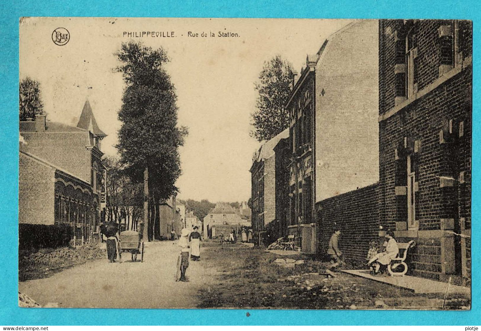 * Philippeville (Namur - La Wallonie) * (E. Desaix) Rue De La Station, Animée, Unique, TOP, Rare, Stationstraat, Old - Philippeville