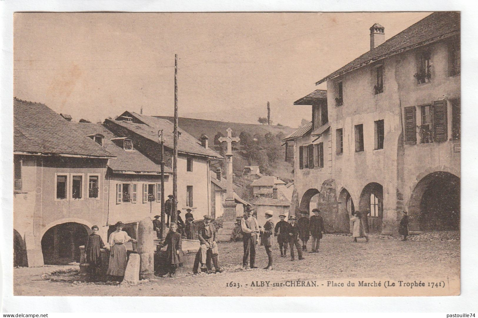 CPA :  14 X 9  -   ALBY-sur-CHERAN.  -  Place Du Marché (Le Trophée 1741) - Alby-sur-Cheran